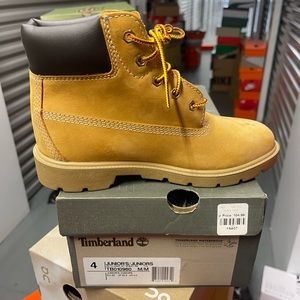 Timberland Junior size 4